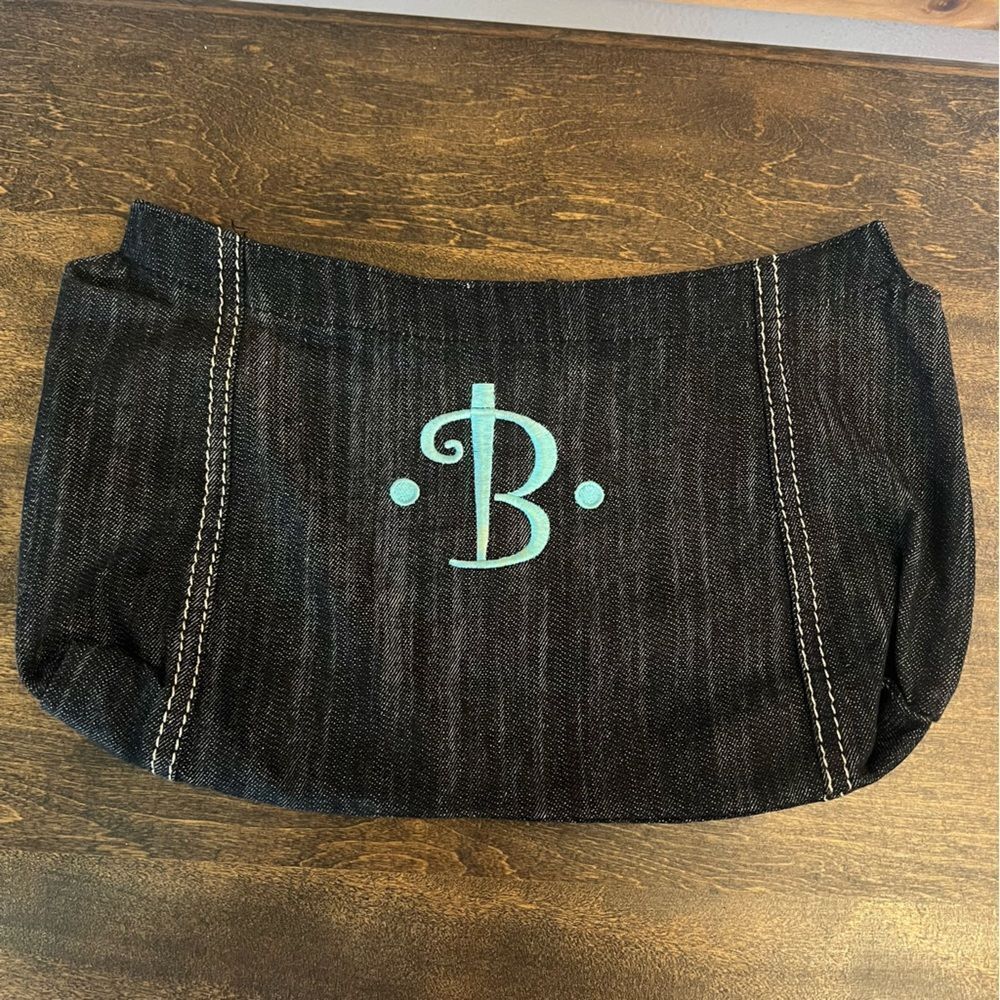 Thirty-one B embrodered Skirt Purse Cover